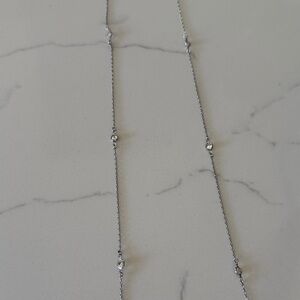 Chic Silver Necklace with Crystal Details